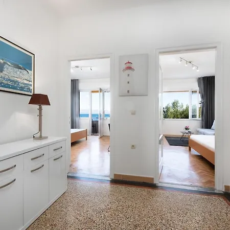 Beachfront Karla Apartment
