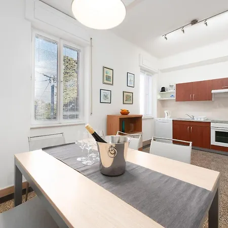 Beachfront Karla Appartamento