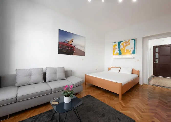 Beachfront Karla Apartamento