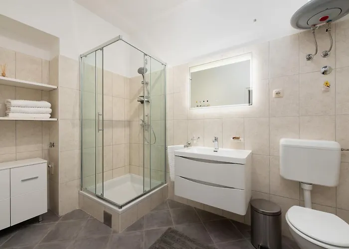 Beachfront Karla Mošćenička Draga