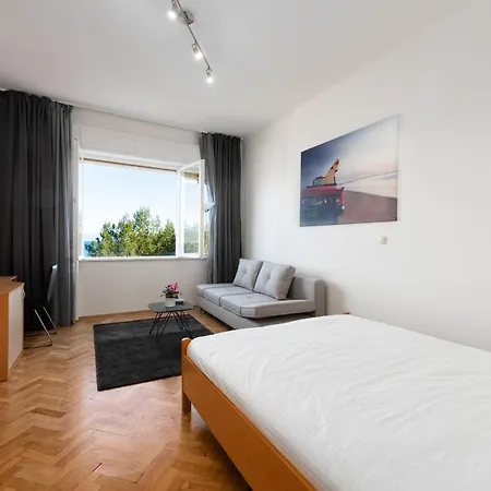 Beachfront Karla Апартаменты