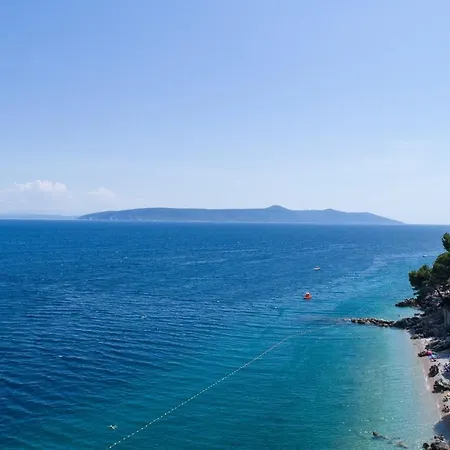 Апартаменты Beachfront Karla