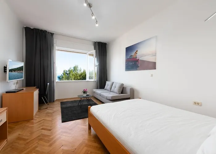 Beachfront Karla Apartman